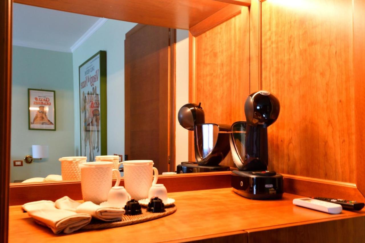 Bed and Breakfast Le Cinema à Formia Extérieur photo