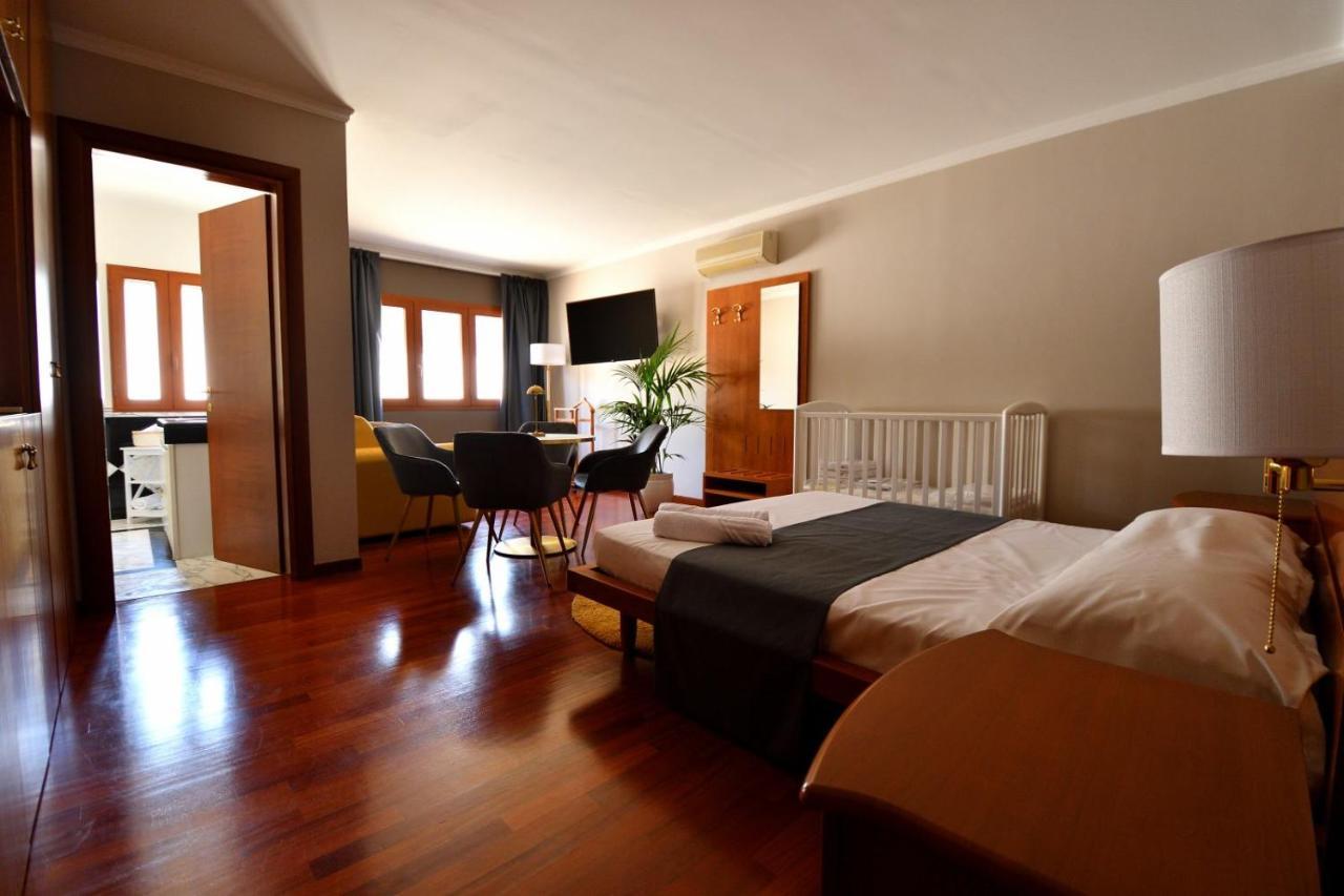 Bed and Breakfast Le Cinema à Formia Extérieur photo